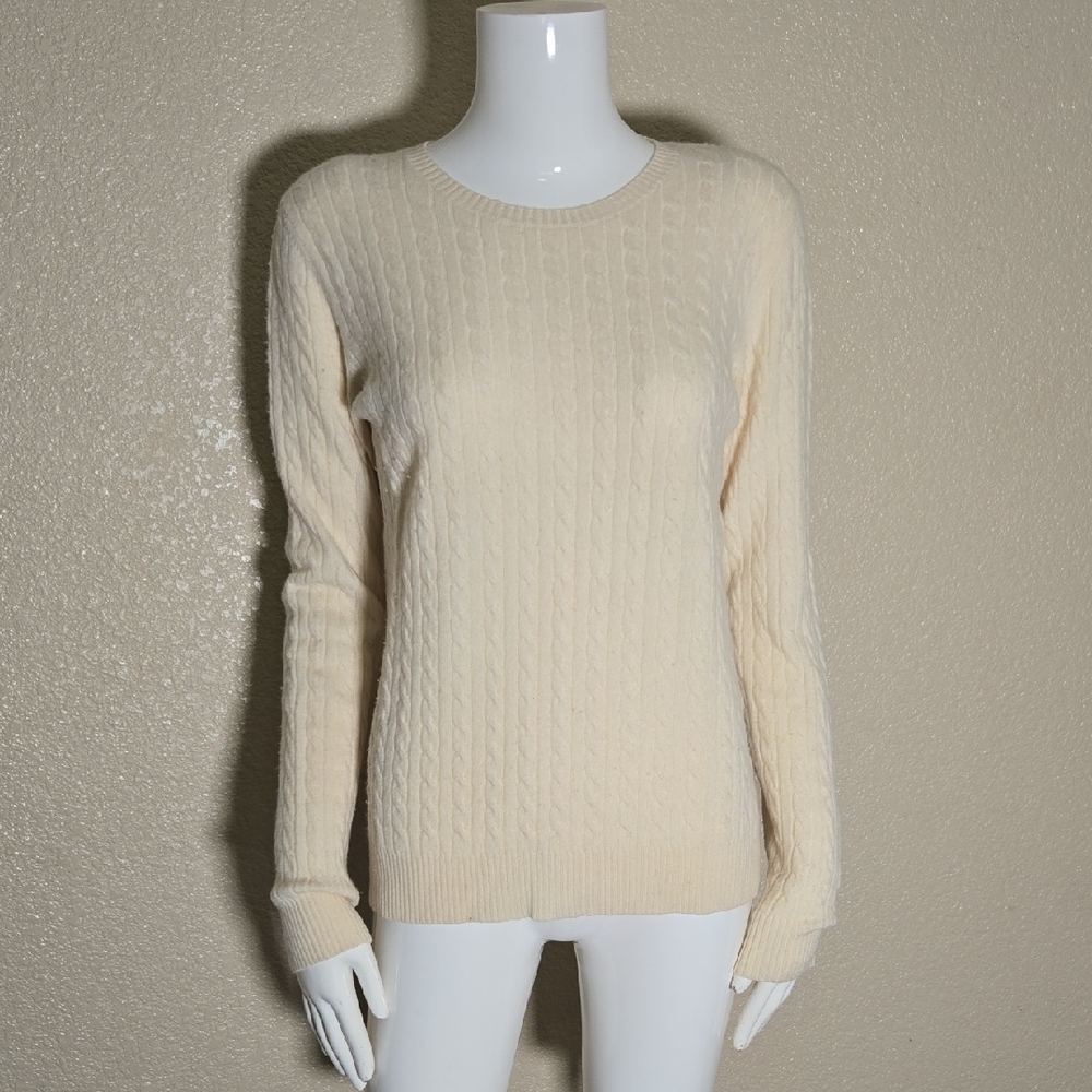 Sutton Studio Women's Ivory Cable Knit Sweater